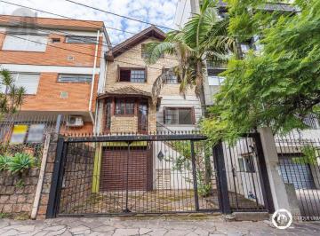 Casa · 330m² · 4 Quartos · 2 Vagas · Casa para Venda - 330m², 4 dormitórios, sendo 3 suites, 2 vagas - Petrópolis