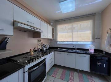 Apartamento · 225m² · 3 Quartos · Apartamento à venda - em Canasvieiras