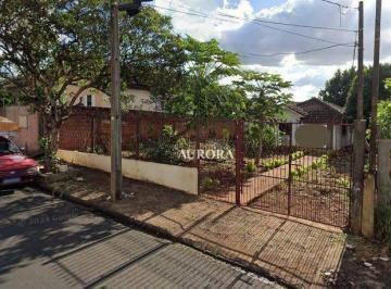 07b915d08e9c6ceef920f2a666a91f54f220b317 · Terreno. comercial, com casa de madeira para demolição.
