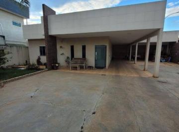cee86bc8a87341182caded632123c0ac57c78e5c · Casa com 3 Quartos (1 suíte) para venda, 320 m² por R$ 1.050.000,00 - Jardim Jóckei Clube - Luziânia