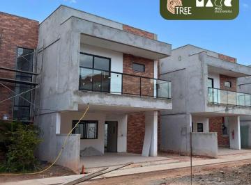 Casa · 197m² · 4 Quartos · 2 Vagas · TREE RESIDENCE – Duplex com Suíte no Térreo e Área Gourmet