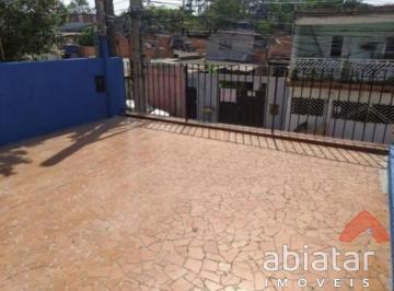 foto1 · Casa de 93m² com 2 Dormitórios e Amplo Quintal em Localização Privilegiada