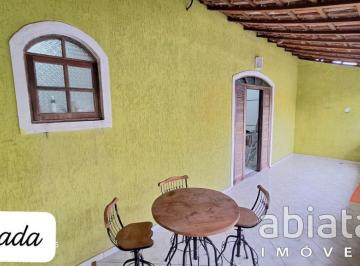 foto1 · Casa à Venda com 4 Dormitórios e Churrasqueira Próximo ao Shopping Taboão