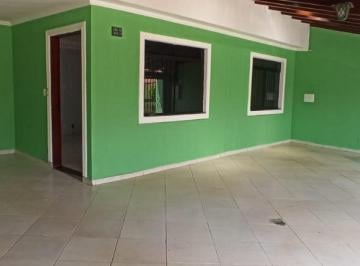 Casa de 3 quartos, Taguatinga · QNG Excepcional localização, casa de 3 qtos c/suíte com piscina!