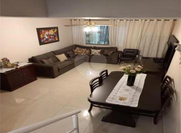 Casa · 210m² · 2 Quartos · 2 Vagas · Sobrado com 2 quartos à venda em Jardim Santa Emília - SP