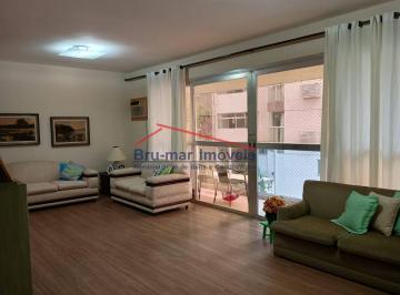 Apartamento · 220m² · 4 Quartos · 2 Vagas · Apartamento 4 Quartos com Varanda e Lazer na Quadra da Praia a Venda