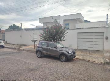 202411141933452051.jpg · Casa para Venda em Goiânia, Moinho dos Ventos, 2 dormitórios, 1 suíte, 2 banheiros, 2 vagas
