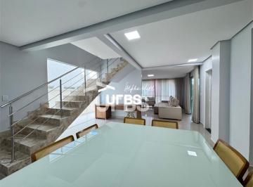 Casa · 240m² · 4 Quartos · 2 Vagas · Sobrado no Portal do Sol II