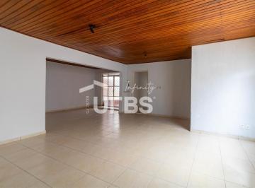 Casa · 338m² · 3 Quartos · 4 Vagas · Gerando renda de R$ 4.000,00