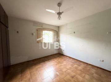 Casa · 300m² · 4 Quartos · 4 Vagas · 0 - Casa 4 quartos, sendo 3 suítes