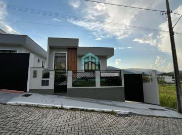 Casa · 171m² · 4 Quartos · 3 Vagas · Casa em Forquilhas, São José: 4 Dorms, 171m² à Venda