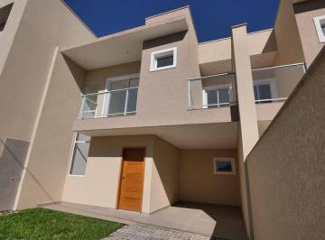Casa · 124m² · 3 Quartos · 2 Vagas · Ótimo sobrado localizado na Barra do Saí  a 500 metros da praia em Itapoá/SC