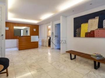 Casa · 750m² · 4 Quartos · 5 Vagas · Casa Sobrado - Jardim Europa - 4 Dormitórios - 750m².