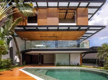 Casa · 418m² · 4 Quartos · 3 Vagas · Casa em Condomínio - Panamby - 4 Dormitórios - 661m².