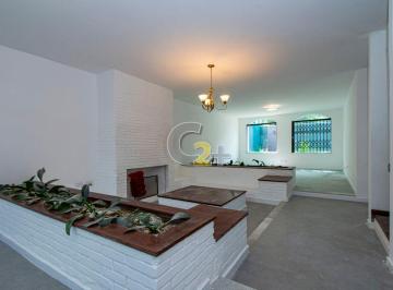 Casa · 230m² · 4 Quartos · 4 Vagas · Casa à venda na Sumaré com 4 quartos, sendo 2 suítes e 4 vagas