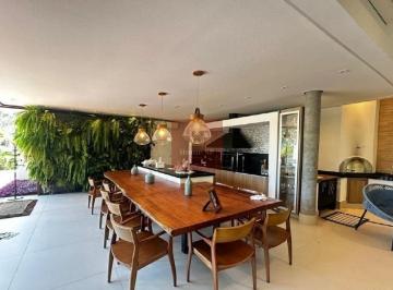 Casa · 650m² · 5 Quartos · 5 Vagas · Casa de condomínio com 05 suítes e 5 vagas de garagem com piscina!