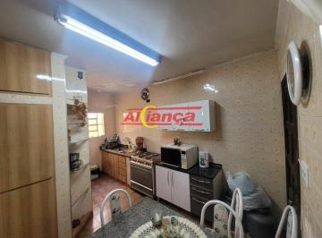 Casa · 240m² · 2 Quartos · 1 Vaga · Casa para renda à venda no Cangaiba. Ótima oportunidade para investidores. Não perca