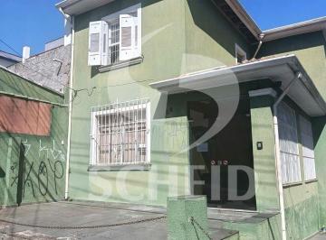 Casa · 120m² · 1 Quarto · 6 Vagas · Sobrado para locação na Cidade Ademar, 120m², 6 salas, 6 vagas, 3 banheiros, churrasqueira.