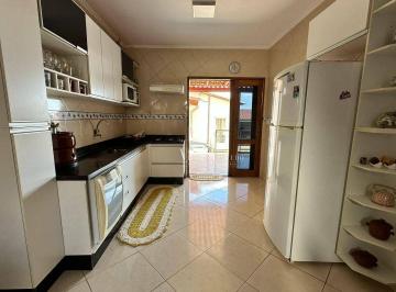 0120de44423cd495568a1b0ec6a985817708243a · Casa à venda no Jardim Mirante dos Ovnis - Votorantim/SP