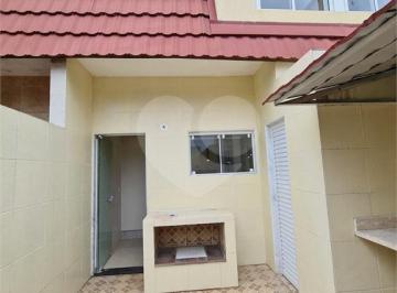 Casa · 138m² · 2 Quartos · 3 Vagas · Condomínio com 2 quartos à venda em Mirim - SP