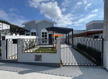 c37604aef4409de8a48cd591d432c4b37e63b02e · Casa com 3 dormitórios à venda, 80 m² por R$ 567.000,00 - Fundos - Biguaçu/SC