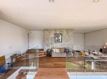 487e4b0f692000cd5817316380fec9652d374a5d · Vista para o verde, piscina, espaço gourmet e campo de futebol: descubra uma casa única na Granja Vi