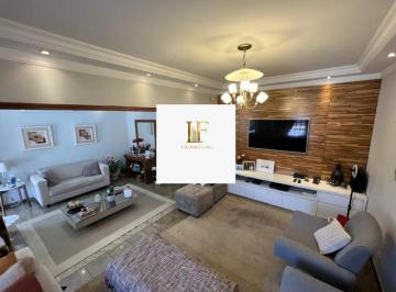 Casa · 220m² · 3 Quartos · 2 Vagas · Casa com 3 quartos à venda, 219 m² por R$ 980.000,00