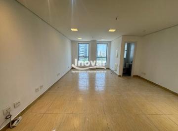 Comercial · 40m² · Sala comercial com área total de 40m2, piso em cerâmica, cabeamento estruturado, prédio com 2 elevad