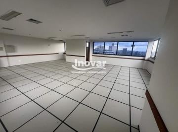 Comercial · 185m² · 4 Vagas · Andar corrido com aproximadamente 180 m2, dividido em 2 salas, ar condicionado, 6 banheiros, 4 vagas