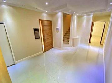 Casa de 3 quartos, São Paulo · Bom Sobrado à venda no Bairro do Conjunto Residencial Vista Verde