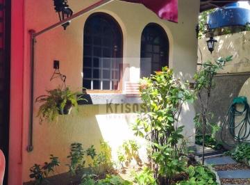 Casa · 250m² · 3 Quartos · 4 Vagas · EXCELENTE SOBRADO COM QUINTAL