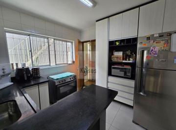 Casa · 150m² · 3 Quartos · 2 Vagas · Sobrado Pronto para Morar: Seu Novo Lar Espera por Você!