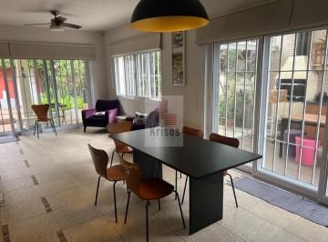 Casa · 190m² · 2 Quartos · 2 Vagas · Casa Térrea à Venda - Rua Fechada com Segurança!
