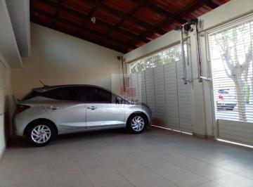 Casa · 230m² · 3 Quartos · 6 Vagas · CASA TÉRREA NO CENTRO DO JD.BONFIGLIOLI