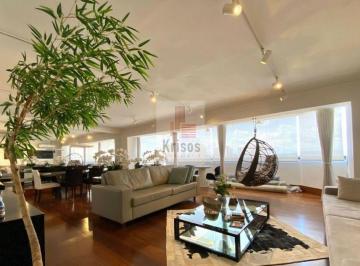 Apartamento · 244m² · 4 Quartos · 2 Vagas · Luxuoso apartamento de 244m² 4 dormitórios
