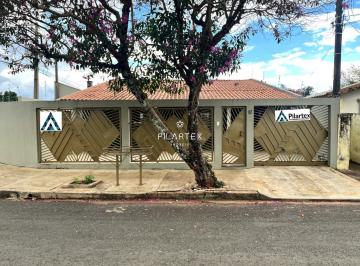 Casa · 180m² · 6 Quartos · 2 Vagas · Casa térrea ampla | 04 Quartos - Antares - Próx Av São João