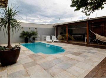 Casa · 220m² · 4 Quartos · 3 Vagas · Casa à venda no bairro Santa Clara, 4 quartos sendo 2 suítes e espaço gourmet co