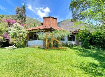3f0d8adc68e384fd6055432159c54b9ff630145c · Casa com 4 dormitórios sendo 2 suítes à venda, 320 m² por R$ 1.350.000 - Iucas - Teresópolis/RJ