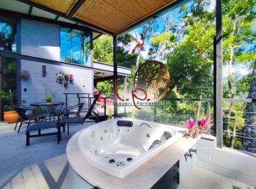 Casa de 4 quartos, Petrópolis · Nova, Moderna, 4 Suítes, Linda Vista, em Condomínio com Lazer em Itaipava.