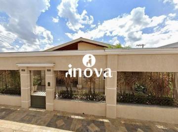 Casa · 308m² · 6 Quartos · 4 Vagas · Casa à venda, 6 quartos, 1 suíte, 4 vagas, São Benedito - Uberaba/MG