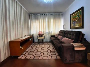 Casa · 198m² · 3 Quartos · 6 Vagas · Sobrado de vila na Água Rasa, próximo ao Largo Nossa Senhora de Lourdes.