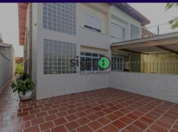 Casa · 151m² · 3 Quartos · 2 Vagas · Casa de 151 metros 3 quartos 1 suíte 2 vagas a venda no Caxingui