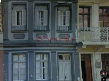Casa · 180m² · 4 Quartos · Vende-se casa para ponto comercial  - Patrimonio Historico Cultural no centro de Curitiba.