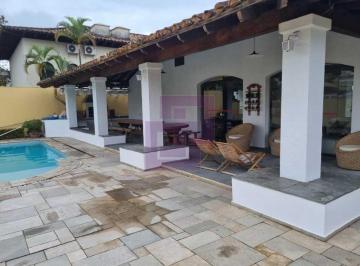 Casa · 420m² · 6 Quartos · 4 Vagas · Enseada, Orla Praia!