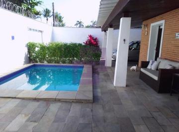 Casa · 178m² · 5 Quartos · 3 Vagas · Casa Padrão em Guarujá