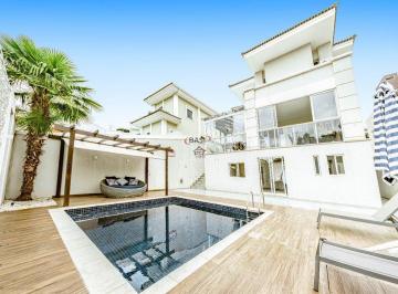 Casa · 380m² · 4 Quartos · 4 Vagas · Casa com Piscina a Venda em Santa Felicidade (4 suItes, 4 vagas) - CondomInio Le Parc