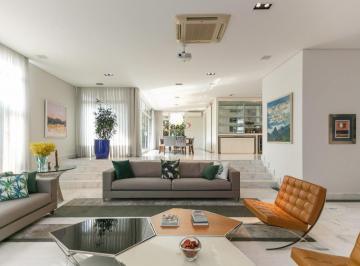 Casa · 556m² · 5 Quartos · 4 Vagas · Casa em condominio com 5 quartos