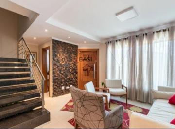 Casa · 166m² · 4 Quartos · 2 Vagas · Casa Sobrado em Curitiba