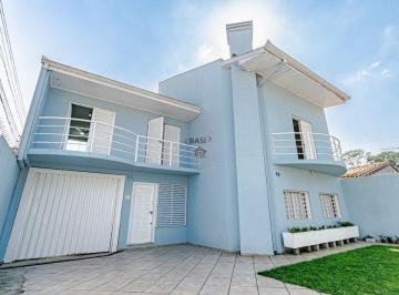 Casa · 249m² · 3 Quartos · 2 Vagas · TRIPLEX NO CAJURU, PROXIMO AO SHOPPING JD. DAS AMERICAS.