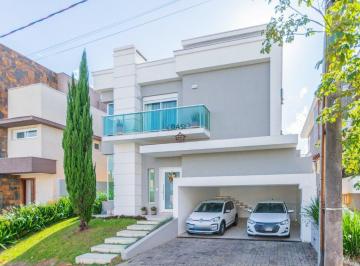 Casa · 240m² · 3 Quartos · 4 Vagas · 3 suites, quintal muito aconchegante, 4 vagas, condominio Green Village Park